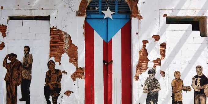 Flag door Old San Juan