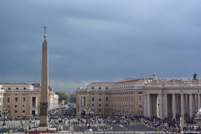 Vatican crowds