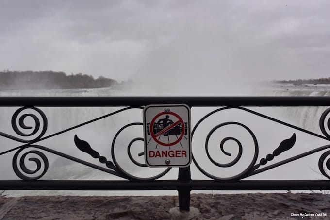 Niagara Falls danger sign